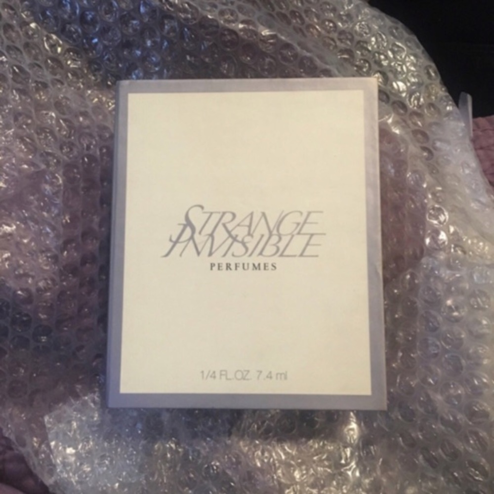 Strange Invisible Perfume (READ DESC)